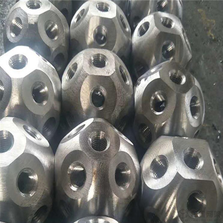 大庆螺栓球网架加工安装方法